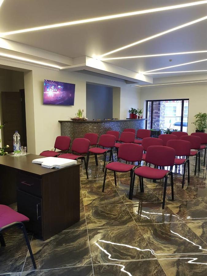 Grad Hotel Ashmyany Exterior foto